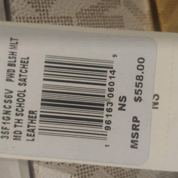 Micheal Kors pink & beige purse - Picture 5 of 5